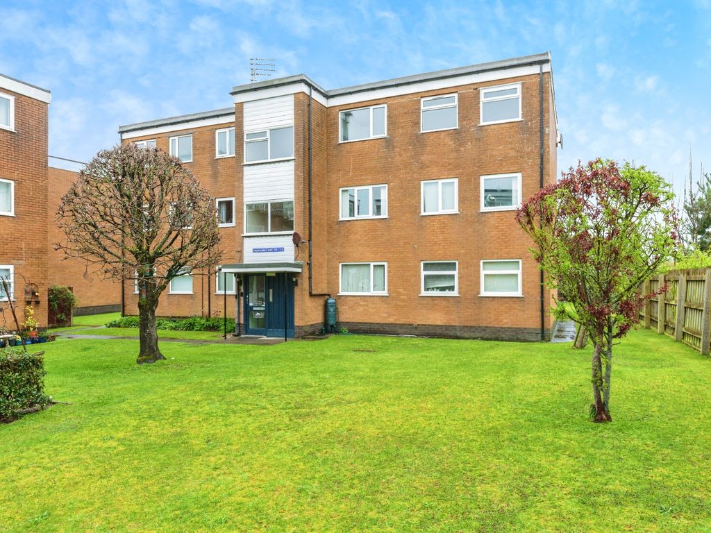 2 bed flat for sale in Heyhouses Lane, Lytham St. Annes, Lancashire FY8 ...