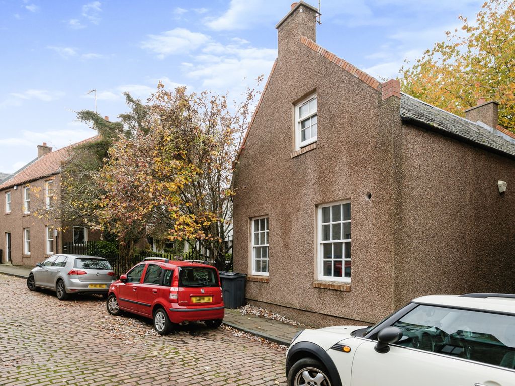 3 bed detached house for sale in Don Street, Aberdeen AB24, £220,000 Zoopla