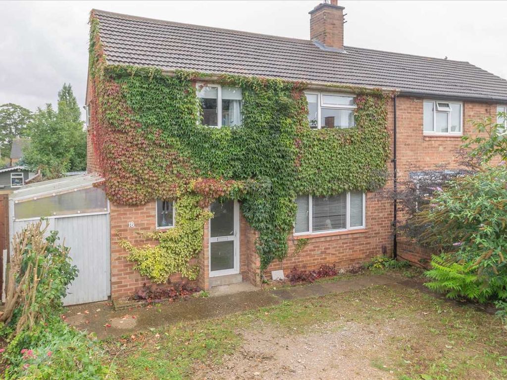 3 bed semidetached house for sale in Queensway, Burton Latimer