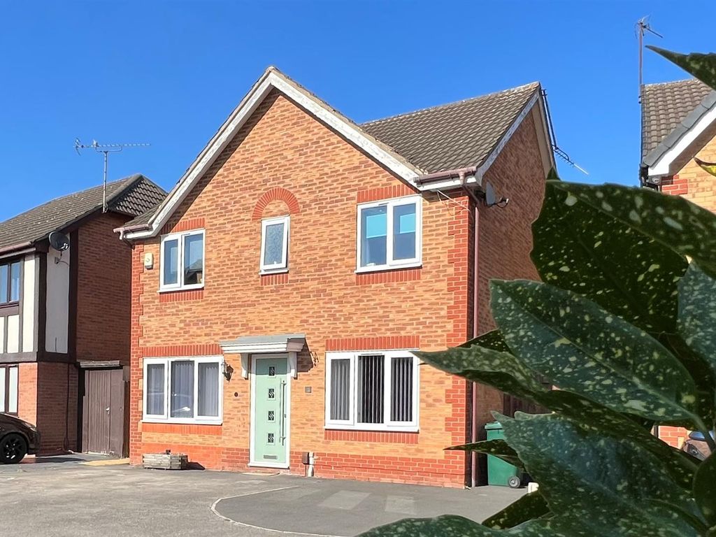 4 bed detached house for sale in Mountfield Way, Boulton Moor, Derby