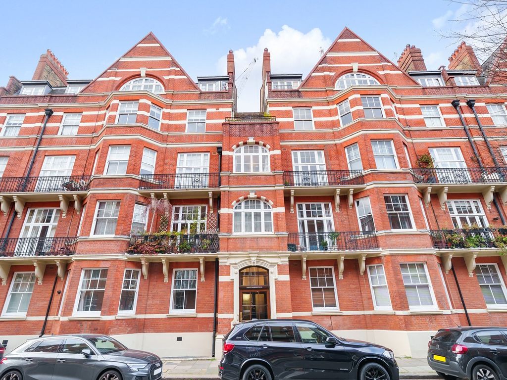 2 bed flat to rent in Hammersmith Road, London W14, £2,500 pcm Zoopla