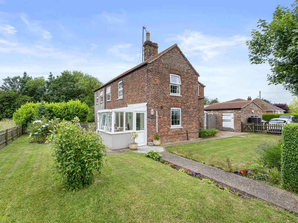 4 bed cottage for sale in Beacon Way, Skegness PE25, £400,000 Zoopla