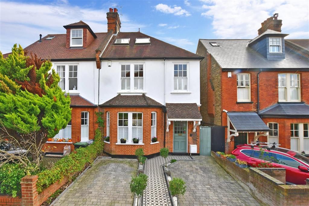 4 Bed Semi Detached House For Sale In Russell Road Buckhurst Hill Essex Ig9 Zoopla