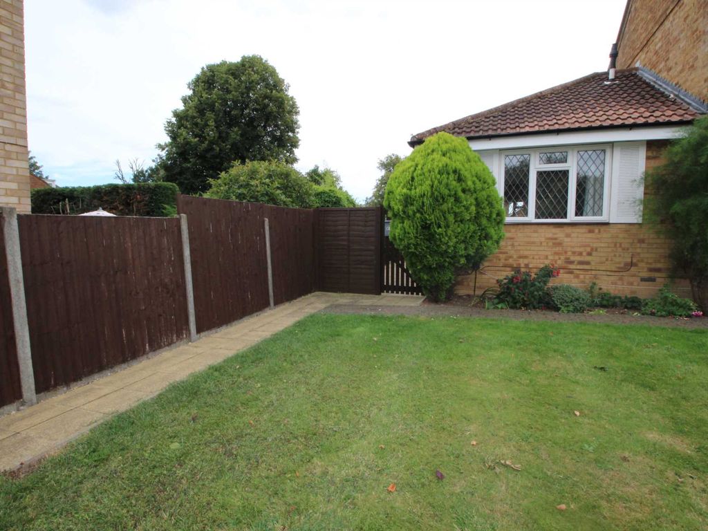 1 bed to rent in Ellingham Road, Hemel Hempstead HP2, £1,250