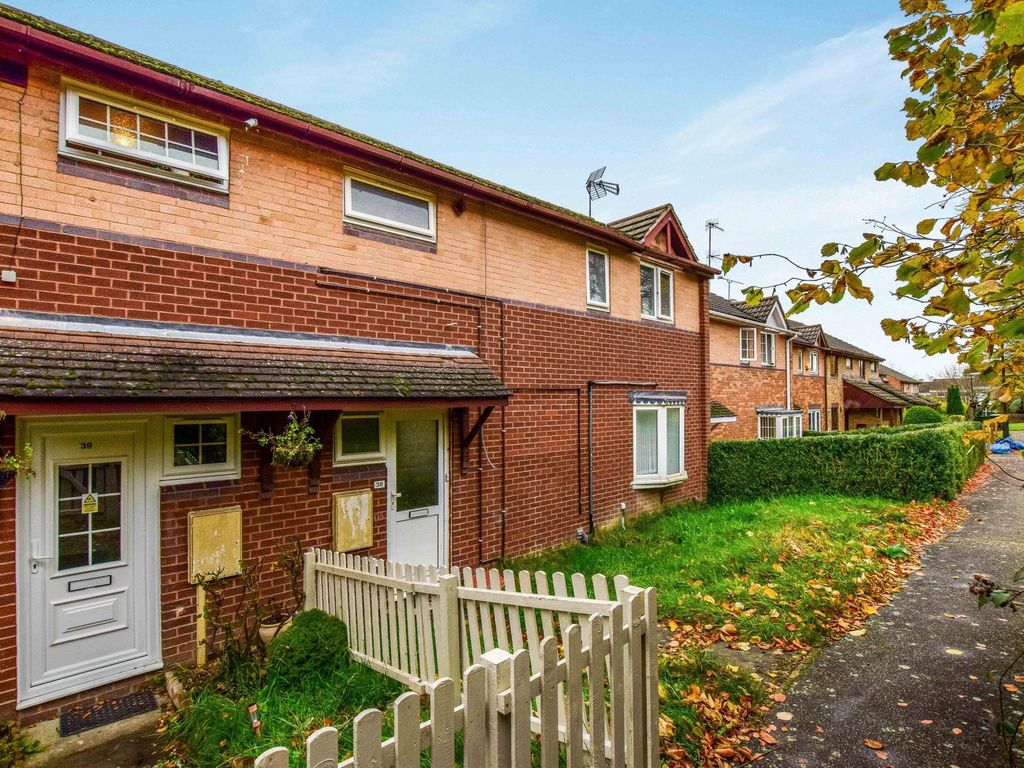 1 bed property to rent in Cotton Walk, Broadfield RH11, £620 pcm Zoopla
