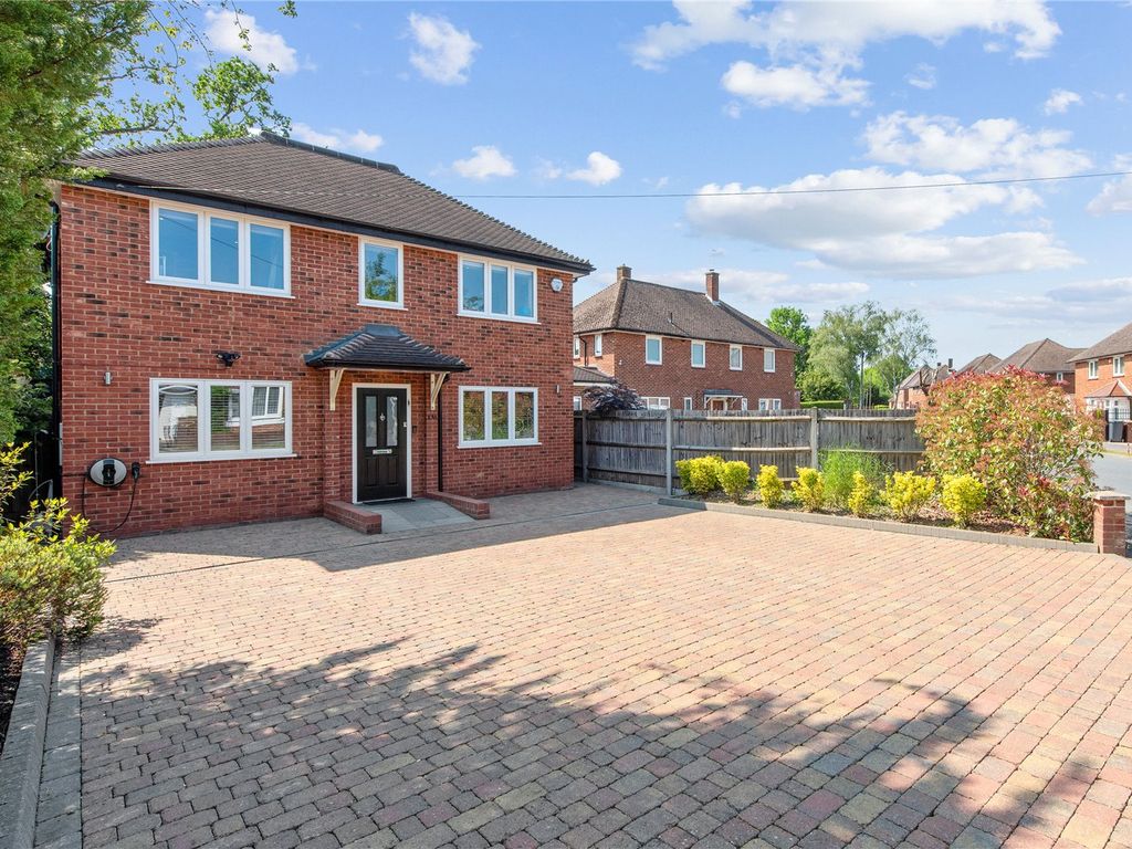 4 bed detached house for sale in Sutcliffe Close, Bushey, Hertfordshire