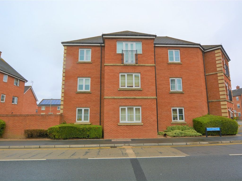 2 bed flat for sale in Holbeach Drive, Kingsway, Gloucester GL2 Zoopla
