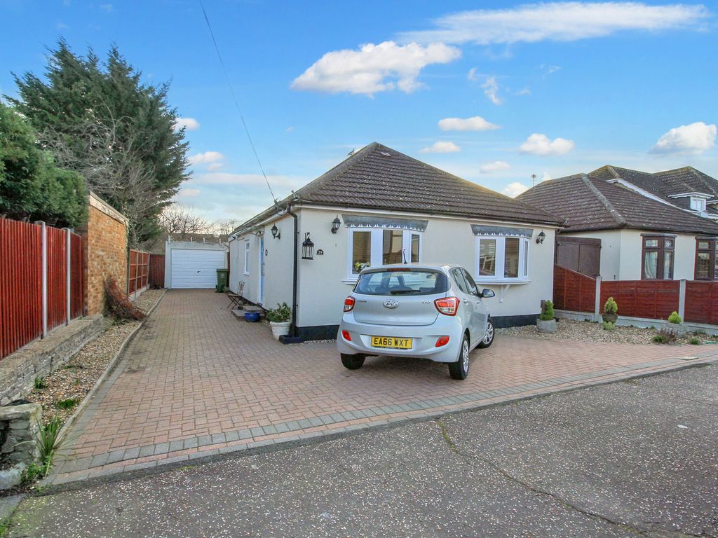 Ozonia Avenue, Wickford SS12  