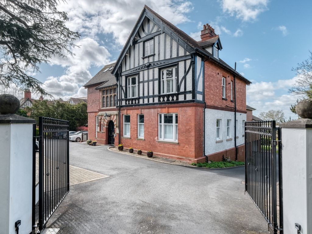 2 bed flat for sale in Battenhall Road, Worcester WR5 Zoopla