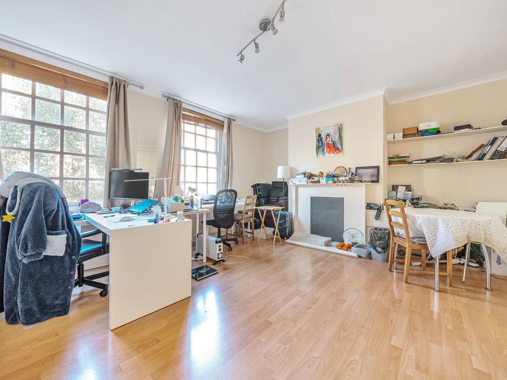 2 bed flat for sale in Cureton Street, Pimlico, London SW1P, £800,000