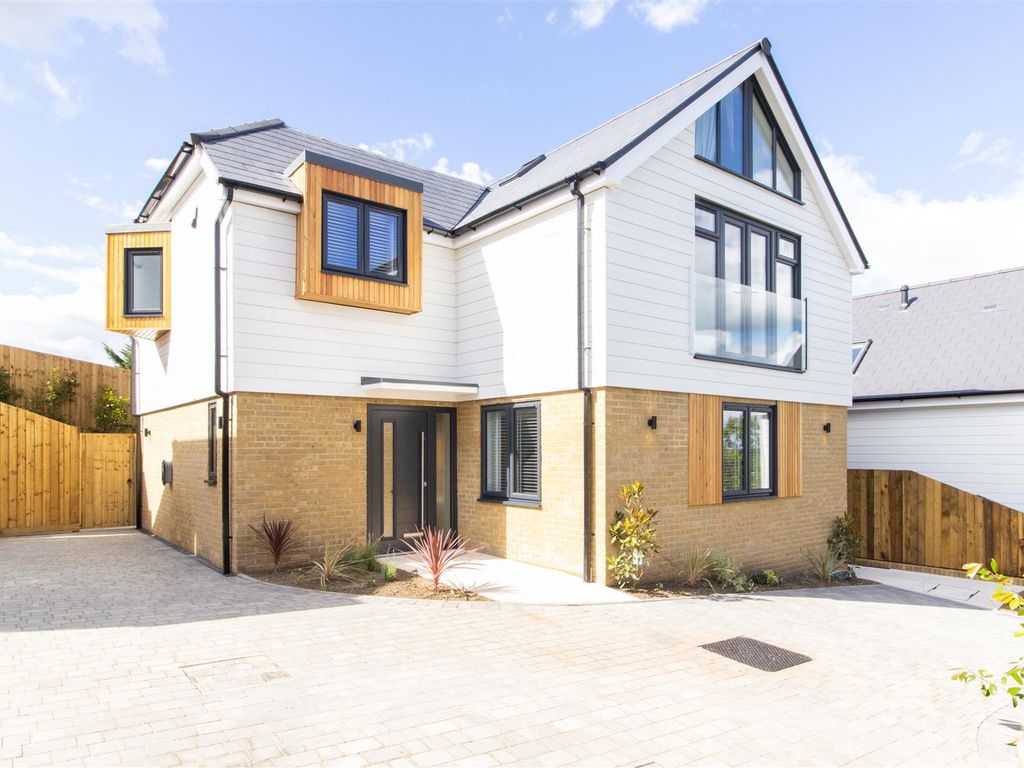 New home, 4 bed property for sale in Pioneer Place, Borstal Hill