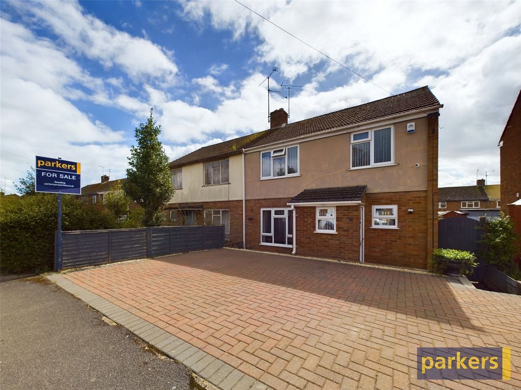 3 bed semidetached house for sale in Wensley Road, Reading RG1, £