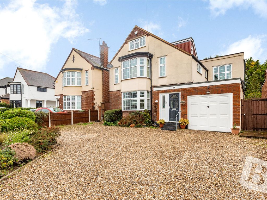 6 bed detached house for sale in Ingrebourne Gardens, Upminster RM14