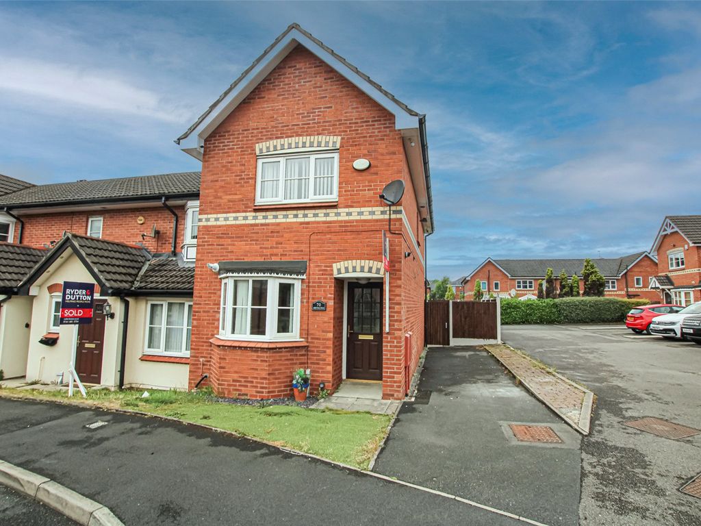 2 bed semidetached house to rent in Abbeydale Road, Manchester M40