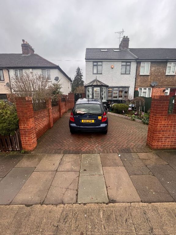 3 bed semidetached house to rent in Charlton Park Lane, London SE7