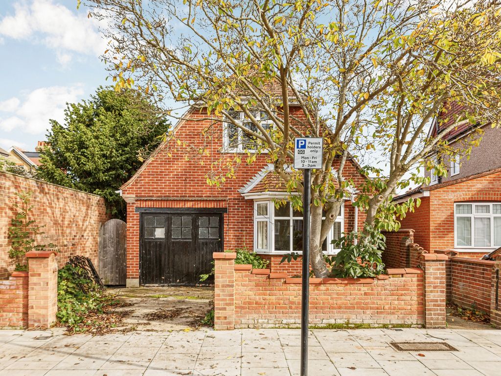 3 bed detached house for sale in Cantley Road, Hanwell W7 Zoopla
