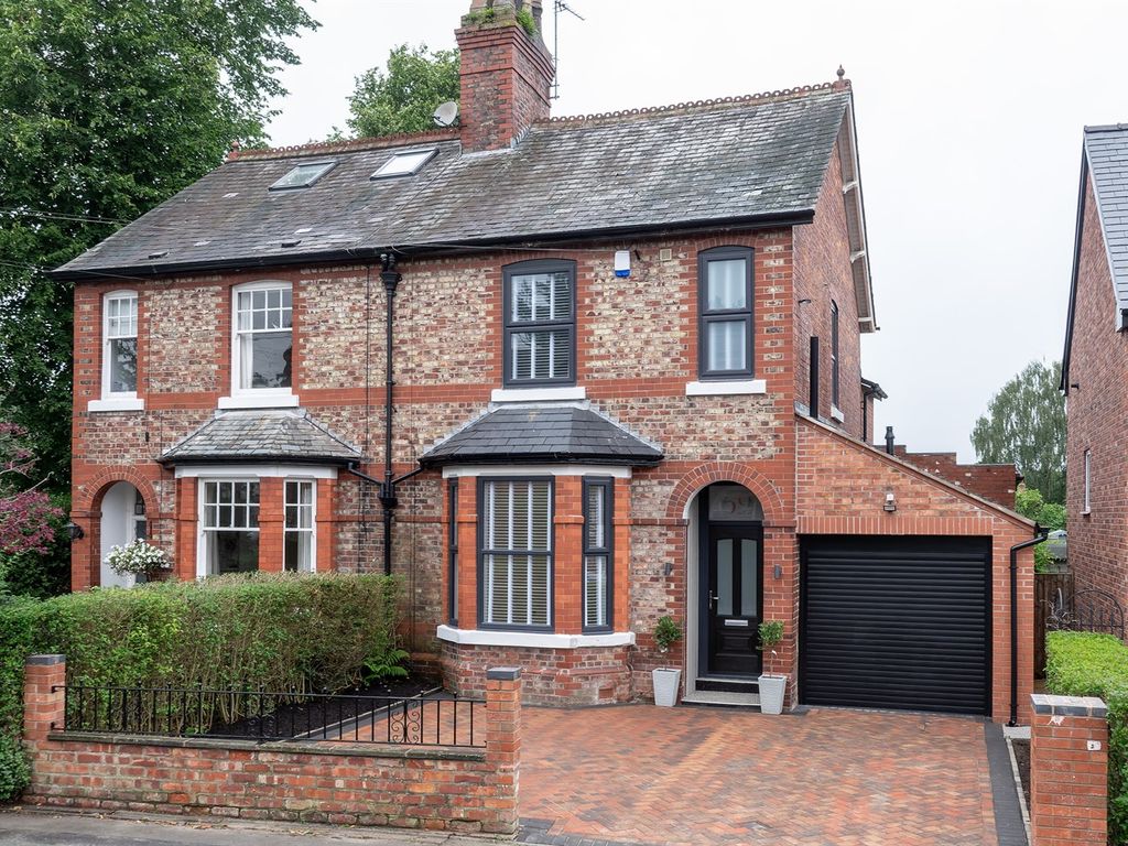3 bed semidetached house for sale in Heyes Lane, Alderley Edge SK9, £