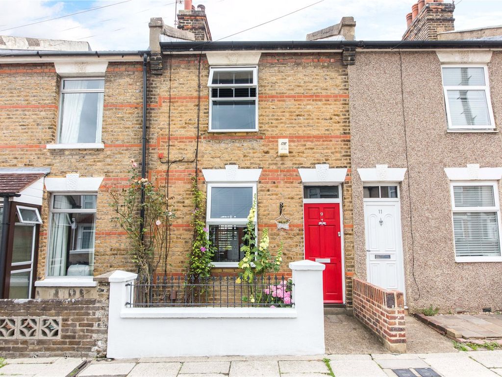 2 bed terraced house for sale in alfred road, gravesend, kent da11