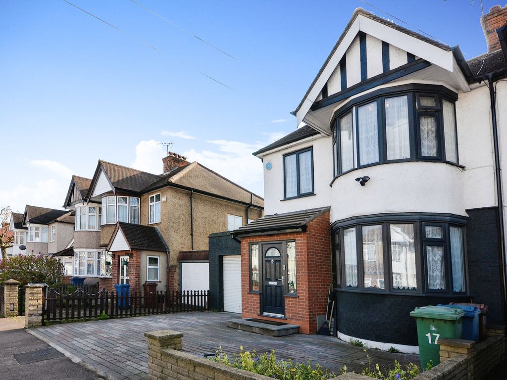4 bed semidetached house for sale in Kingshill Drive, Harrow HA3, £