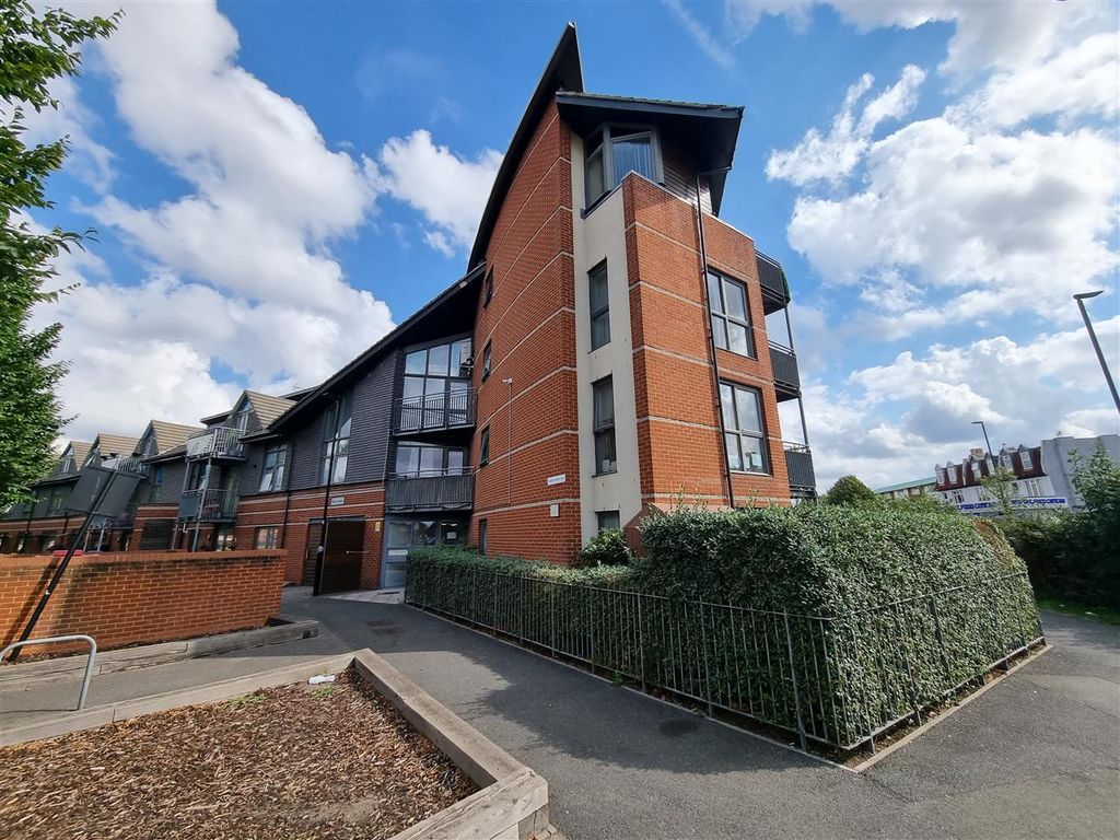 2 bed flat to rent in Page Road, Bedfont, Feltham TW14 Zoopla