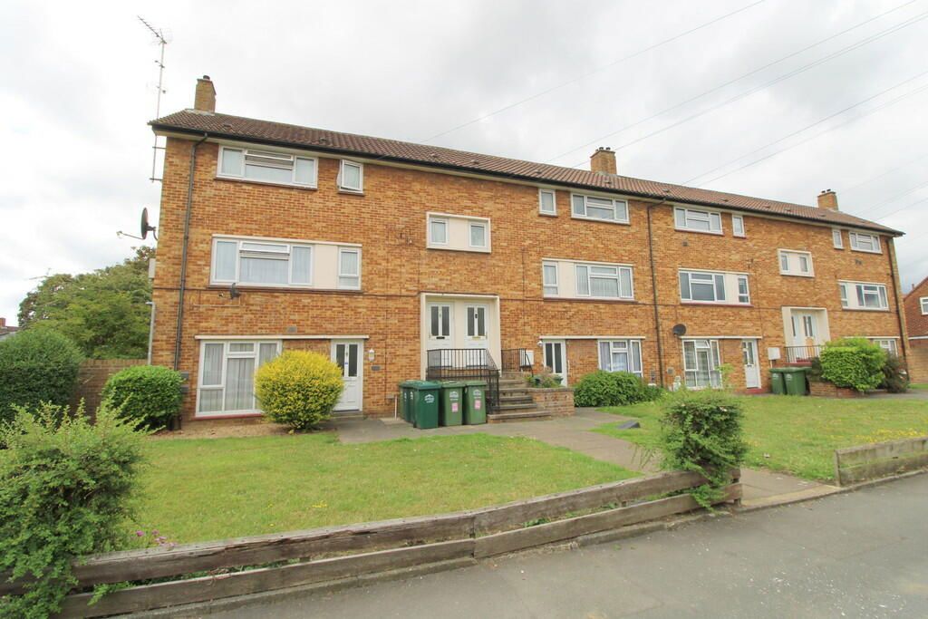 3 bed for sale in Viscount Road, Stanwell, Staines TW19 Zoopla