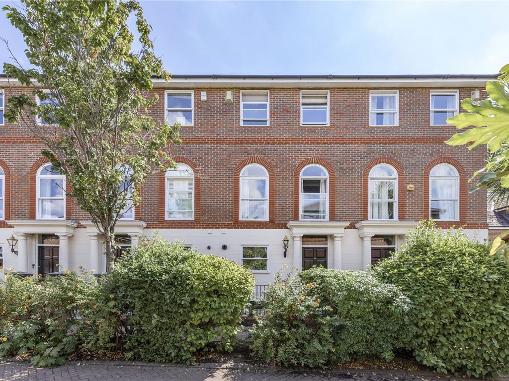 4 bed property for sale in King Square, Richmond TW10, £