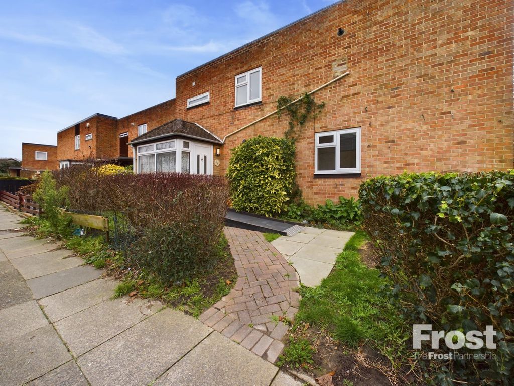 3 bed end terrace house for sale in Falcon Drive, Stanwell, Staines