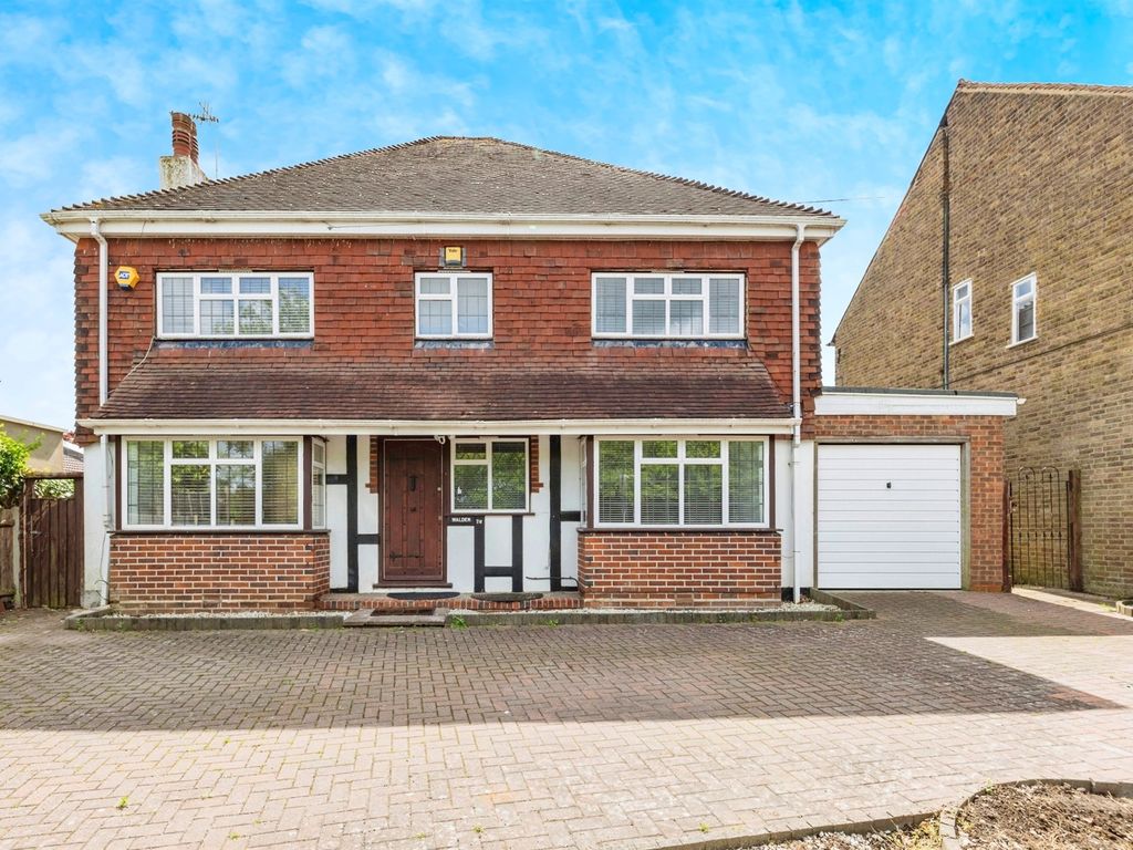 6 bed detached house for sale in Falconer Road, Bushey WD23, £1,250,000