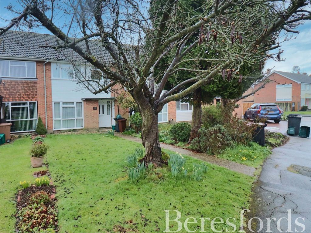 3 bed terraced house for sale in Millfields, Writtle CM1 Zoopla