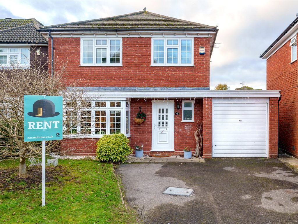 4 bed detached house to rent in Horsham Road, Owlsmoor, Sandhurst