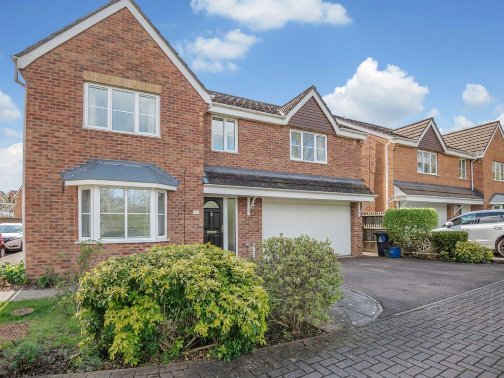 5 bed detached house for sale in Oaklands Drive, Monmouth