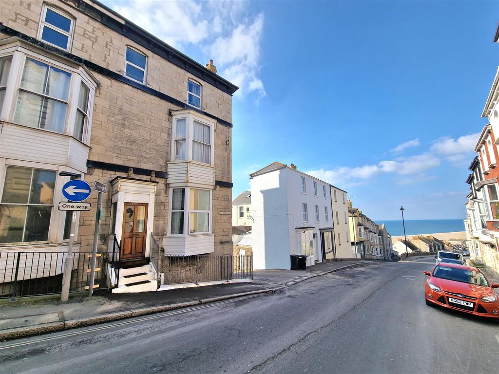 4 bed property for sale in Fortuneswell, Portland DT5 Zoopla