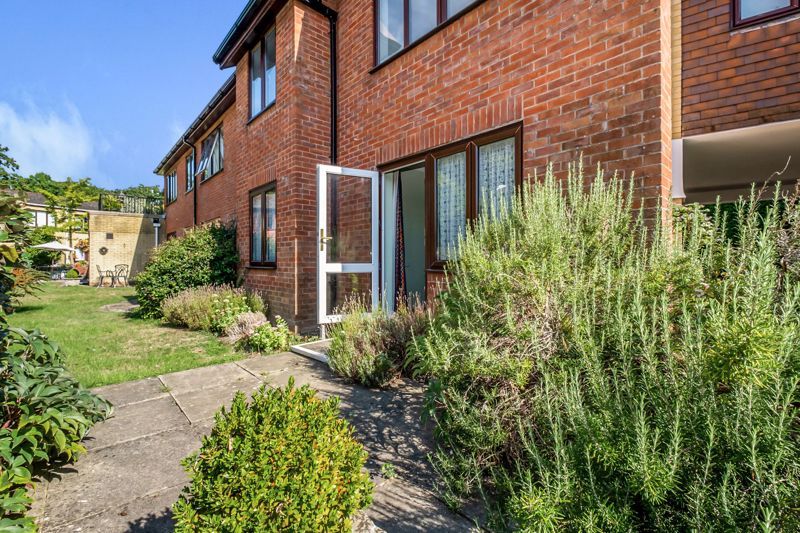 1 bed property for sale in Homeforde House, Brockenhurst SO42 Zoopla