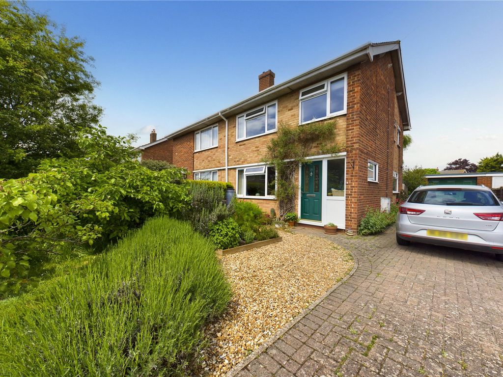 3 bed semidetached house for sale in Park Drive, Little Paxton, St