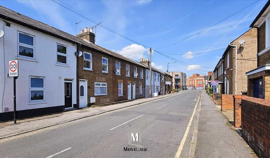 4 bed property for sale in Alpha Street N, Upton Park, Slough SL1, £