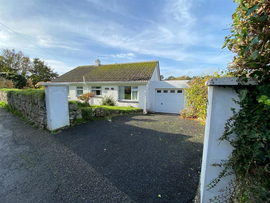 3 bed bungalow for sale in Cades Parc, Helston TR13 Zoopla