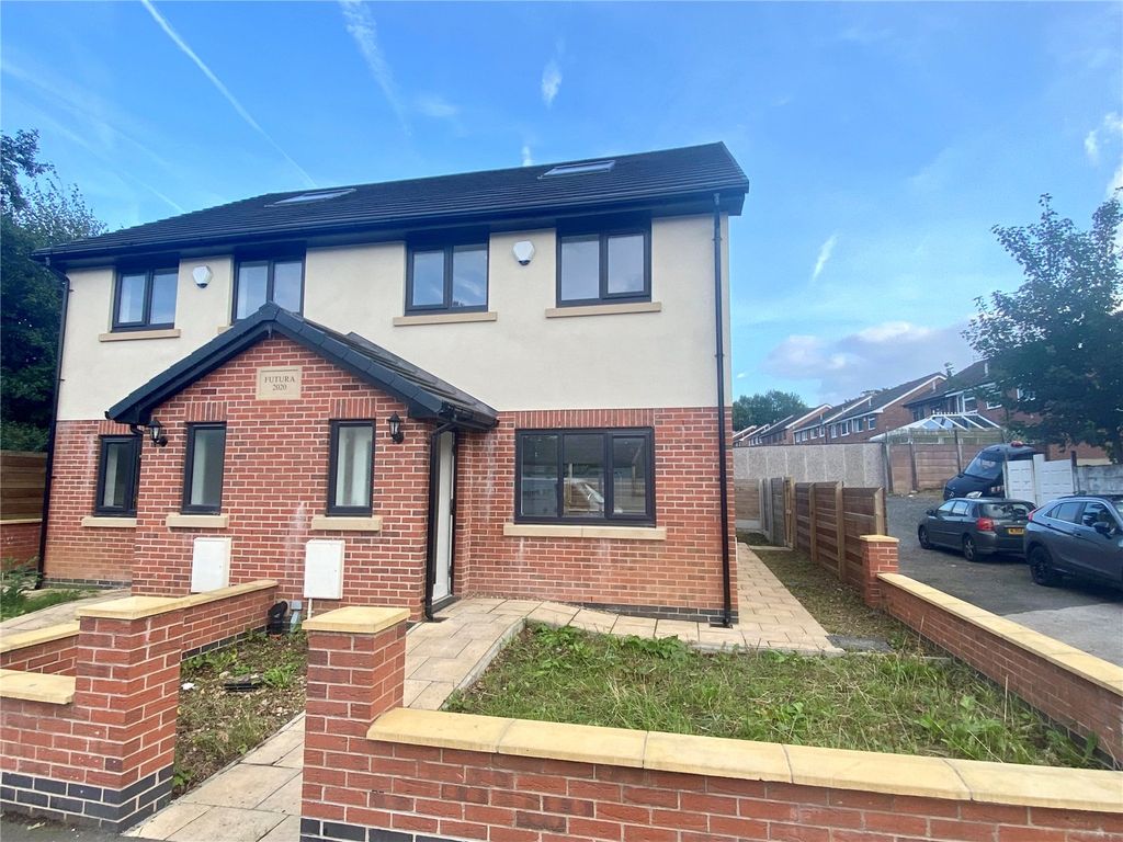 New home, 4 bed semidetached house for sale in High Street