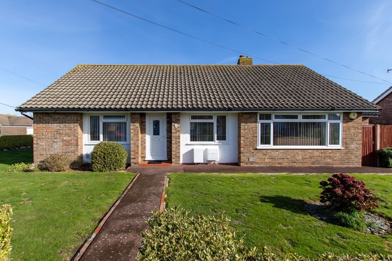3 bed detached bungalow for sale in Cambridge Drive, West Meads PO21