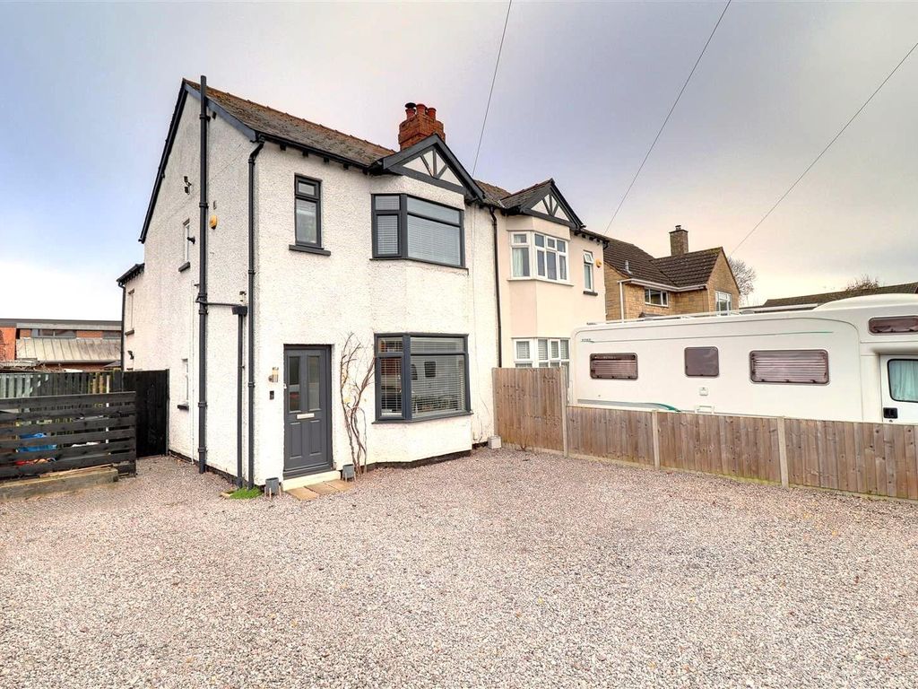 3 bed semidetached house for sale in Brookfield Road, Hucclecote