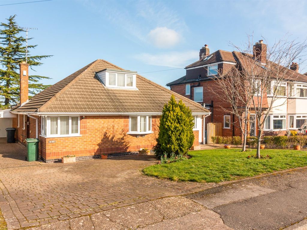 4 bed detached bungalow for sale in Medina Drive, Tollerton, Nottingham