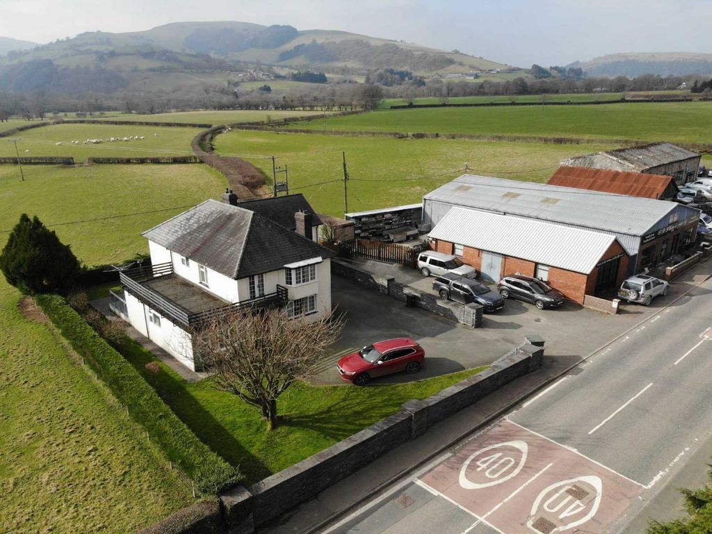 5 bed property for sale in Bryn Meini/I B Williams And S, Llanbrynmair