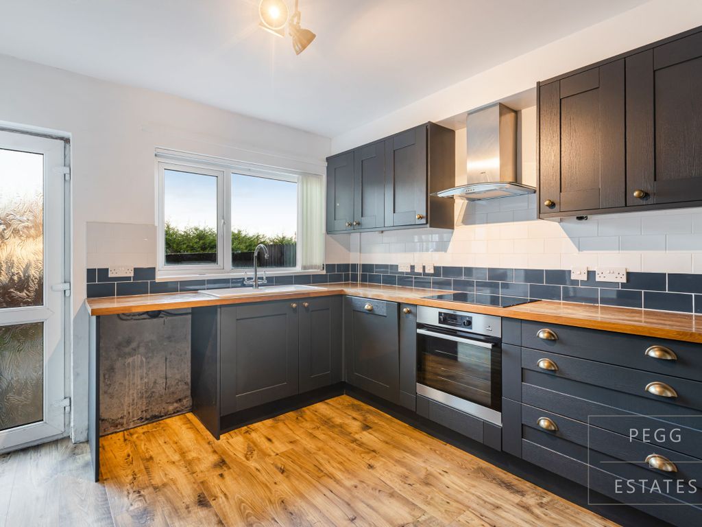 3 bed end terrace house for sale in Marldon Road, Torquay TQ2, £230,000