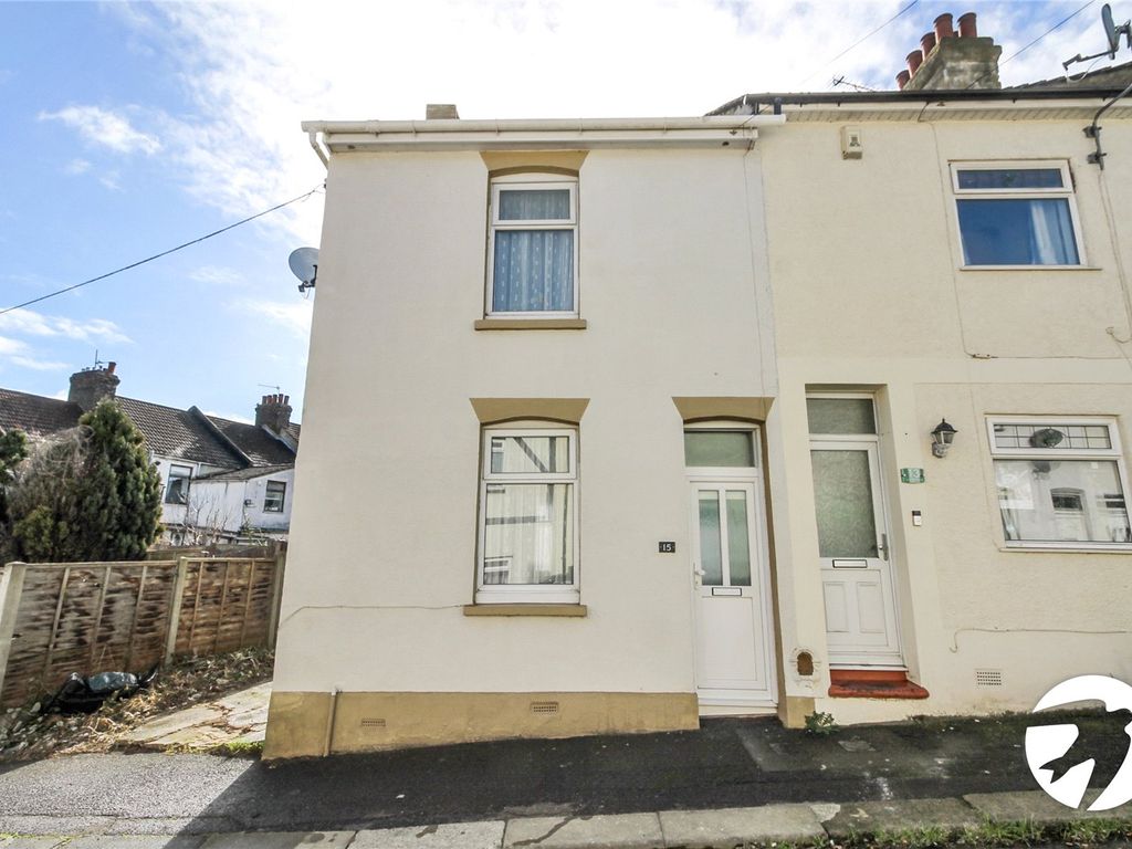 3 bed end terrace house for sale in Leopold Road, Chatham, Kent ME4
