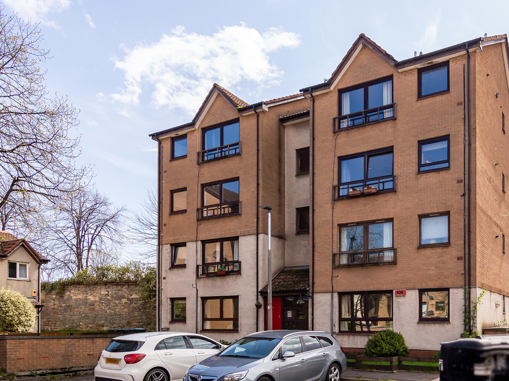 North Hillhousefield, Newhaven, Edinburgh EH6  