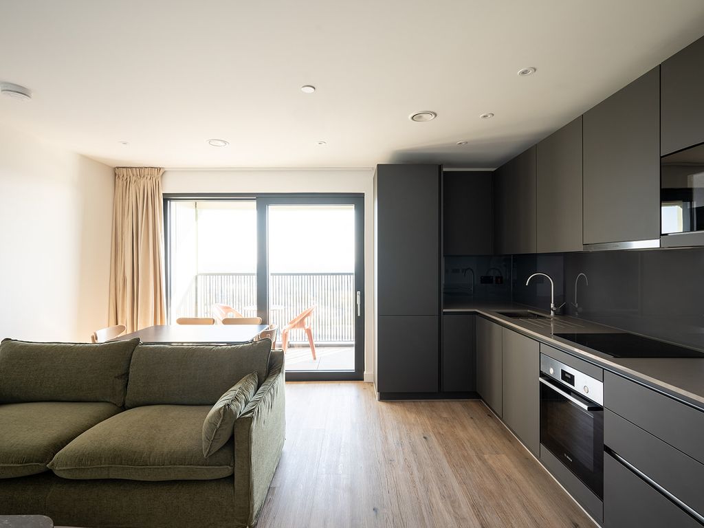 1 bed flat to rent in Riverstone Heights, 18 Reed Avenue, London E3, £