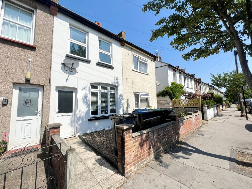 2 bed terraced house to rent in Exeter Road, Croydon CR0, £1,850 pcm