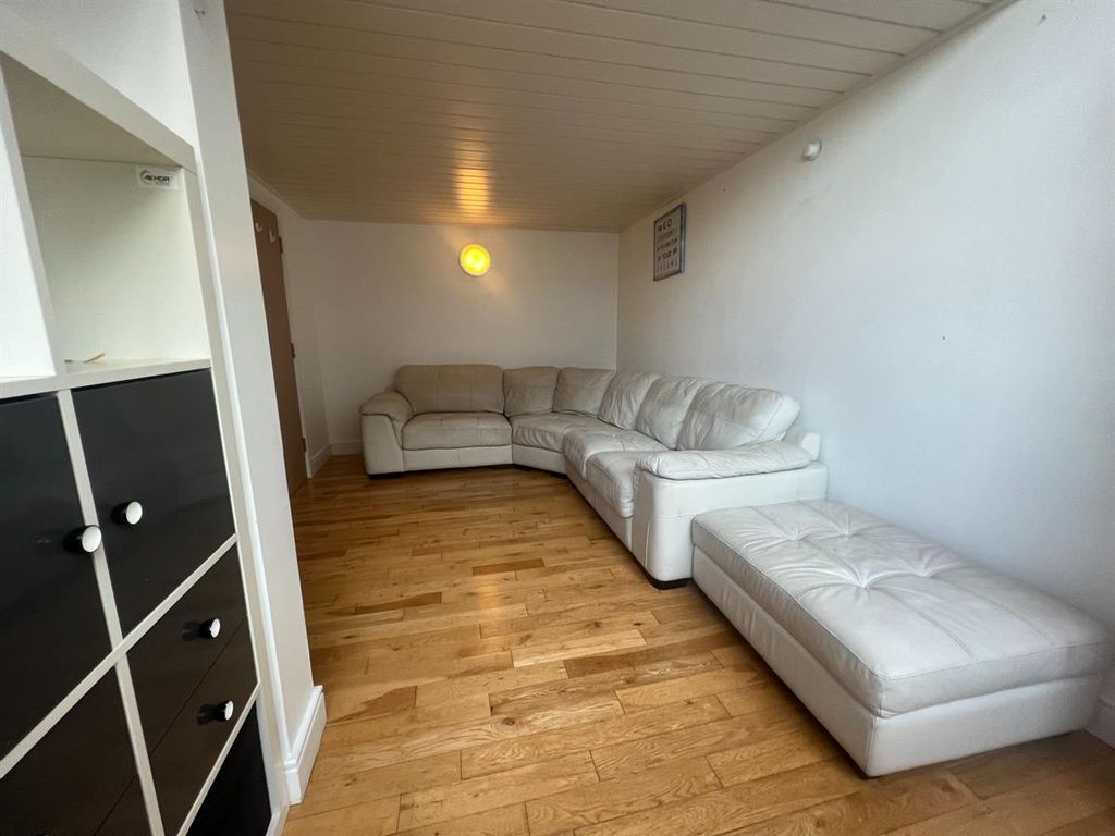 2 bed flat to rent in Lee Street, Leicester LE1 Zoopla