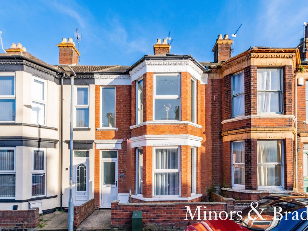 5 bed end terrace house for