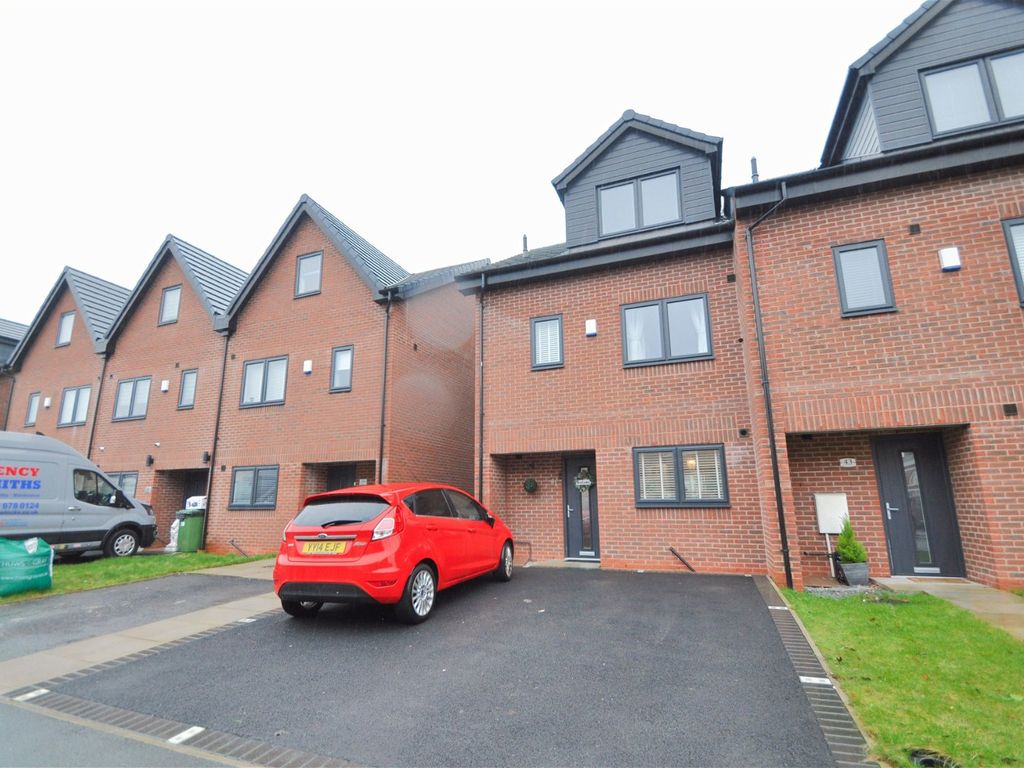 3 bed semidetached house for sale in Mount Pleasant Road, Wallasey