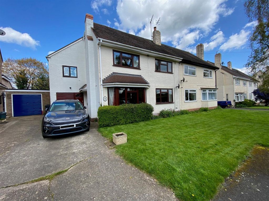 5 bed semidetached house for sale in Players Avenue, Malvern WR14 Zoopla